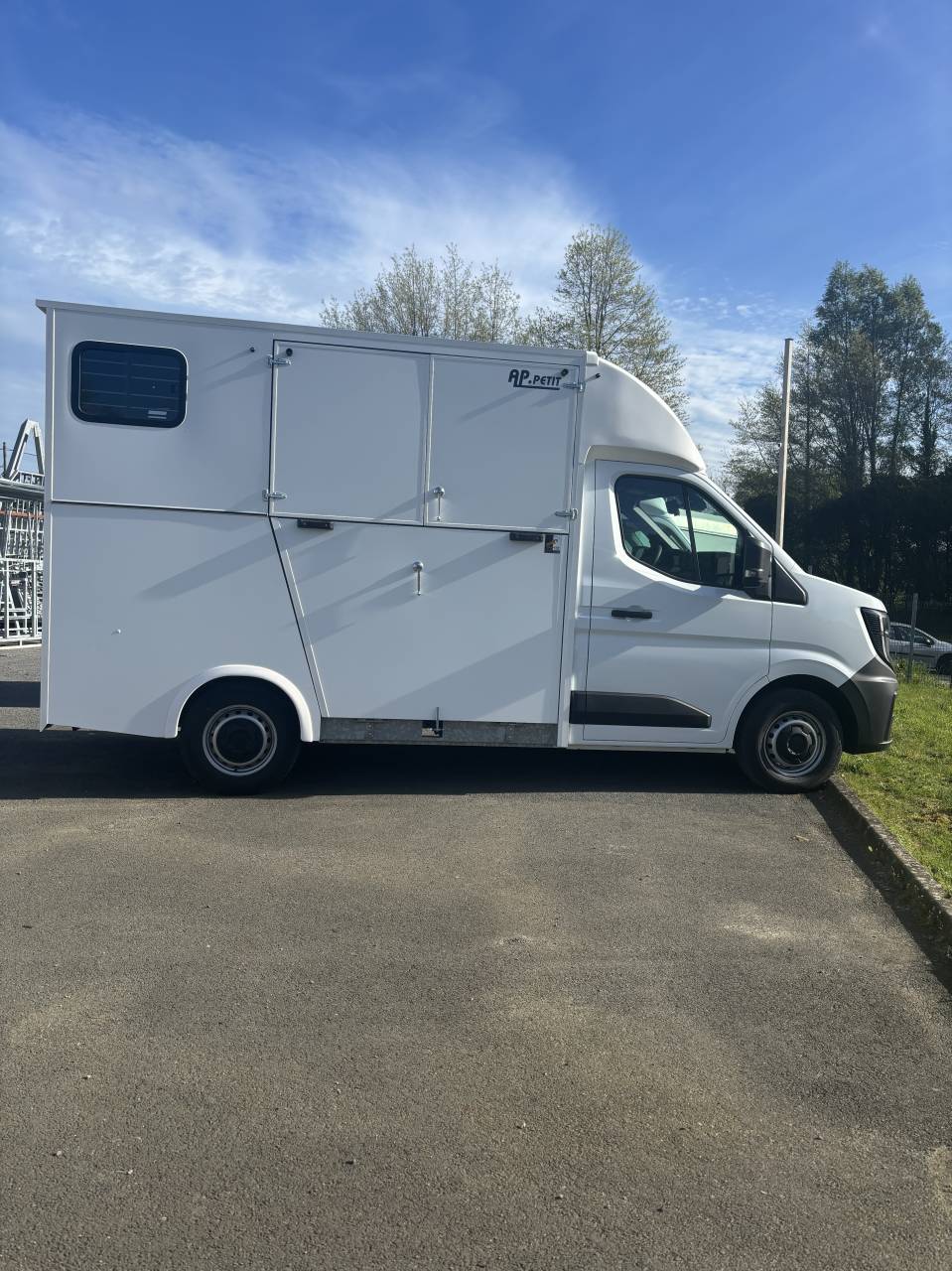 Horsebox HGV AP Petit Interstar L2  2026 New