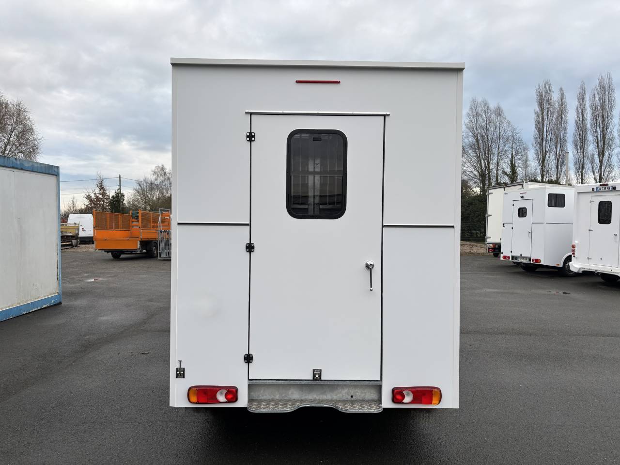 Horsebox HGV AP Petit Interstar L2  2026 New
