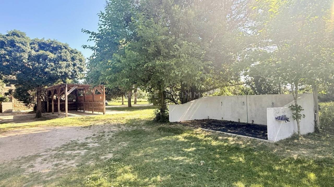 Equestrian property  Vaucluse