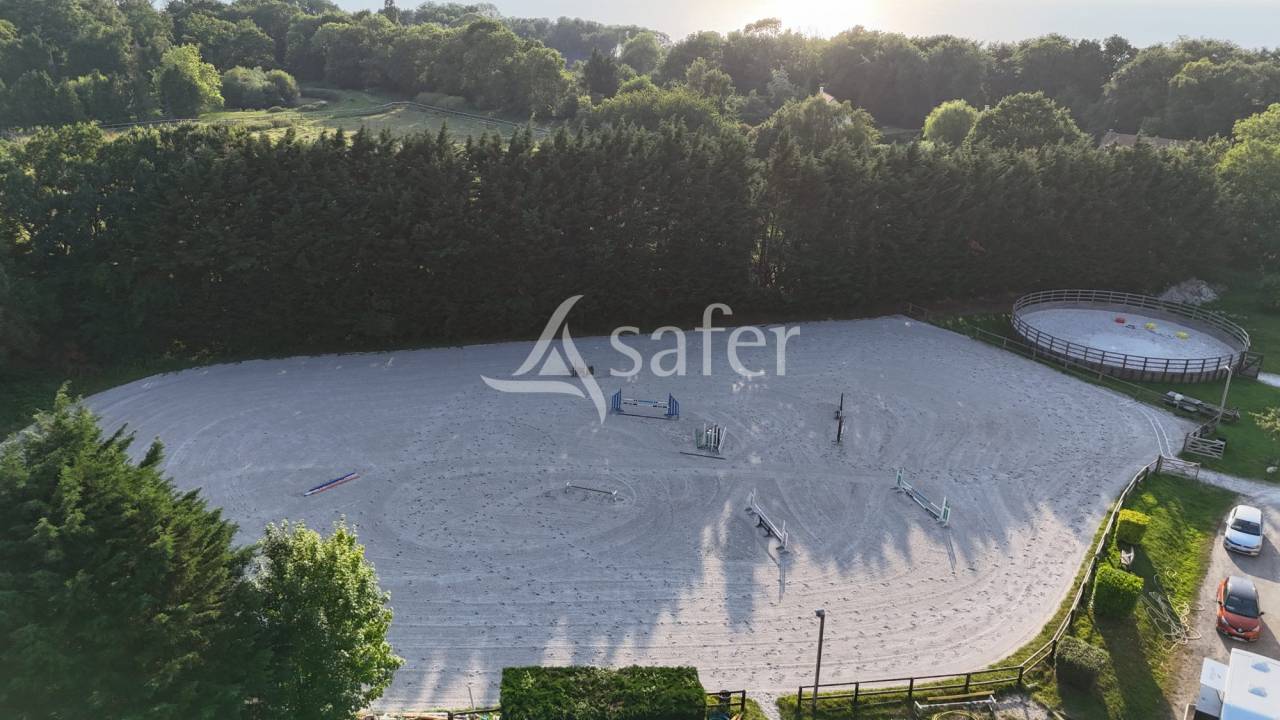Equestrian property  Calvados