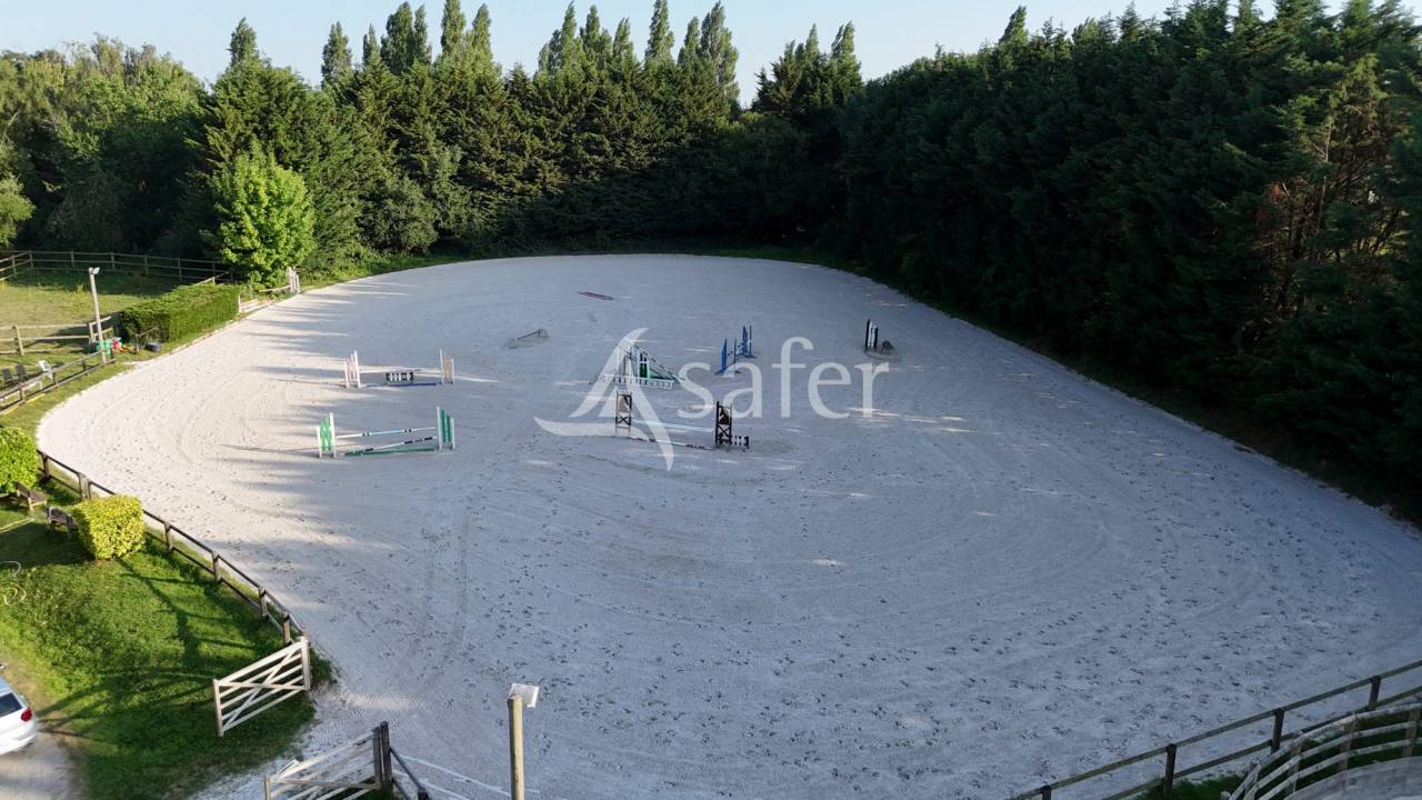 Equestrian property  Calvados