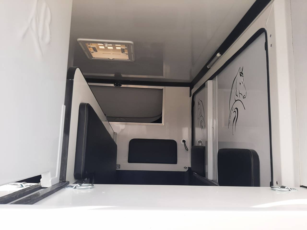 Horsebox HGV Renault Master 2015 Used