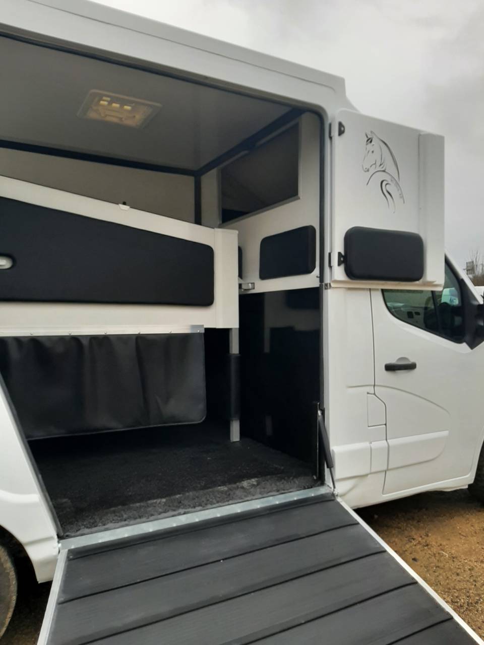 Horsebox HGV Renault Master 2015 Used