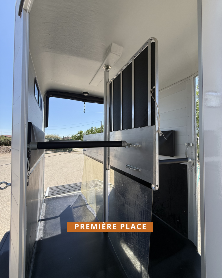 Horse trailer Cheval Liberte Gold Touring Country  2 Stalls 2022 New