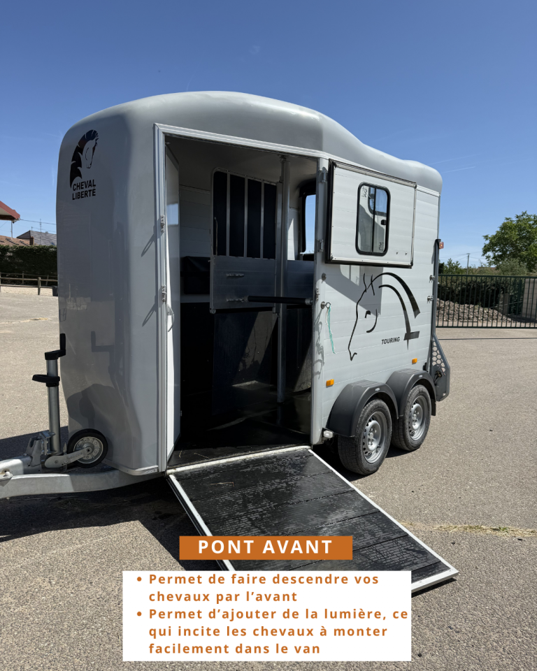 Horse trailer Cheval Liberte Gold Touring Country  2 Stalls 2022 New