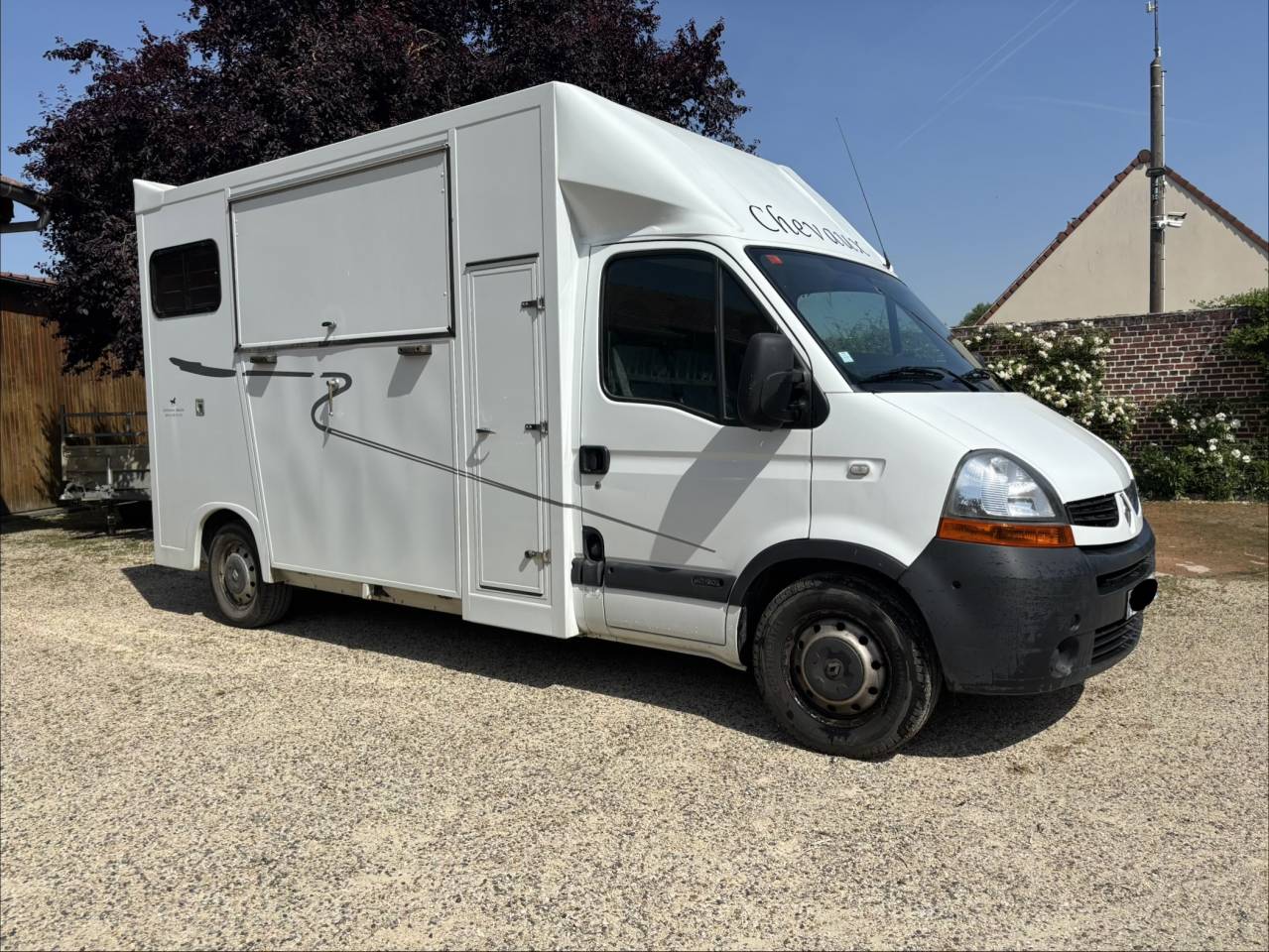 Horse trailer Renault Master 2 Stalls 2008 Used
