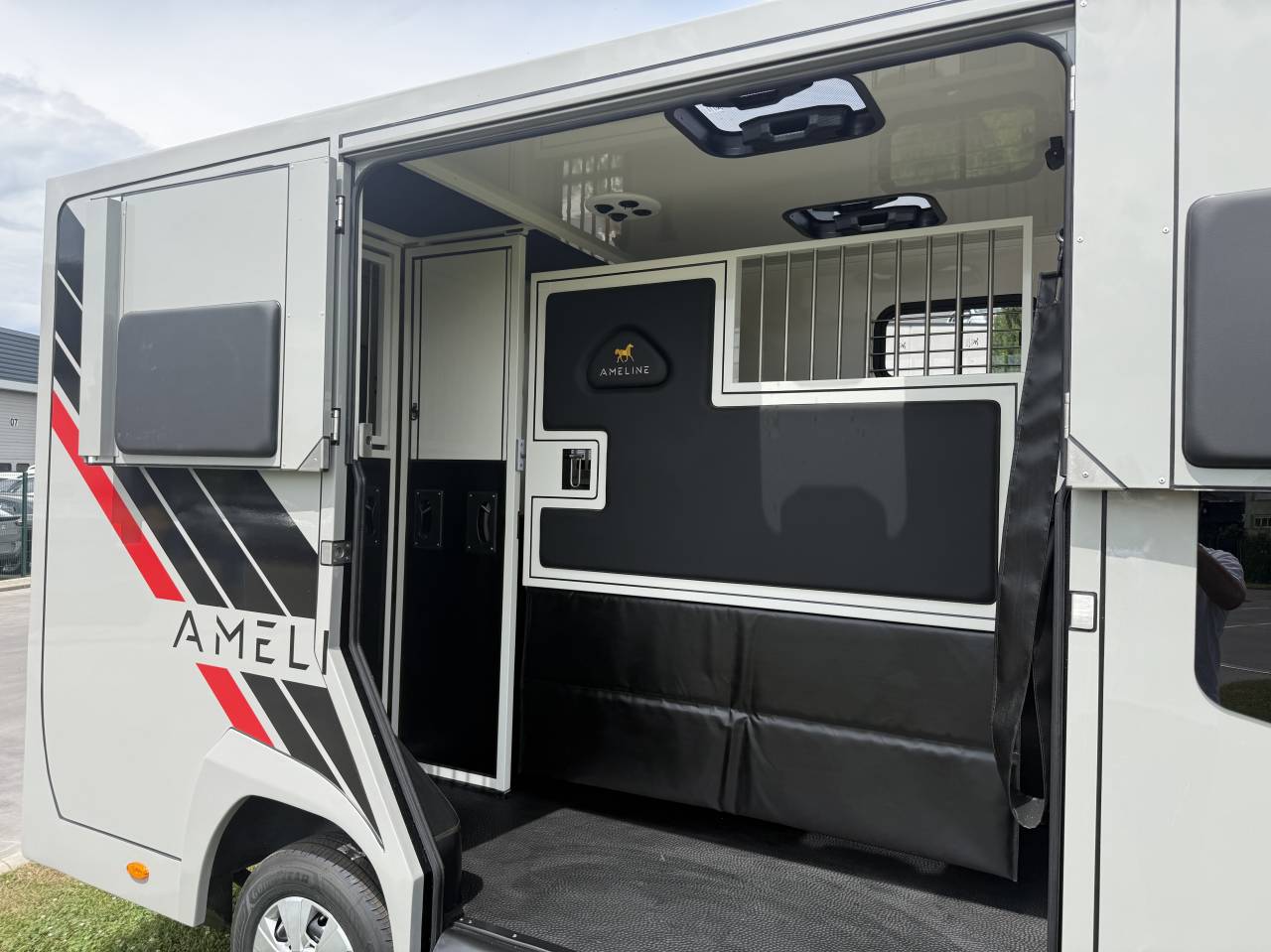 Horsebox HGV Ameline HARAS 2026 New