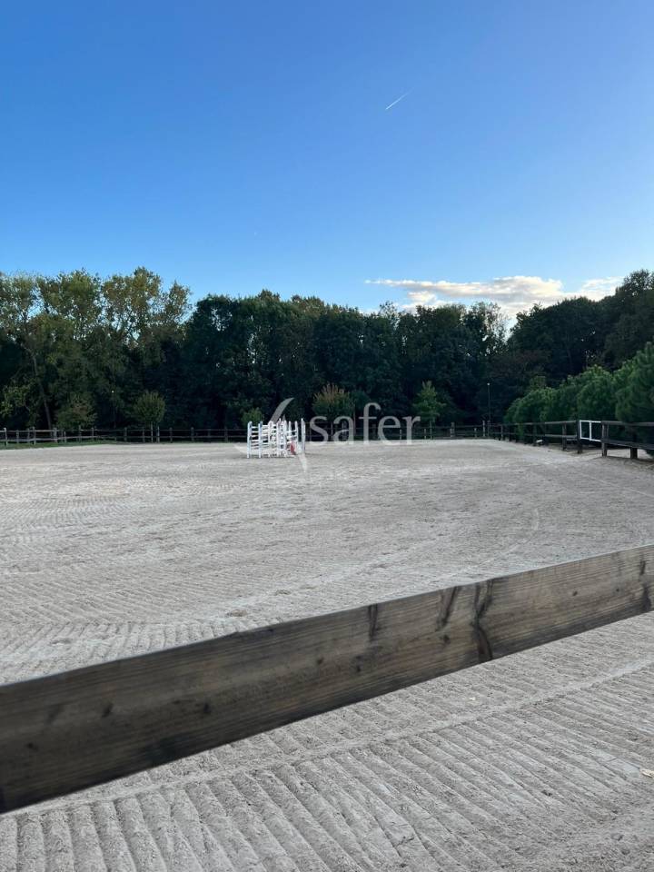 Equestrian property  Essonne