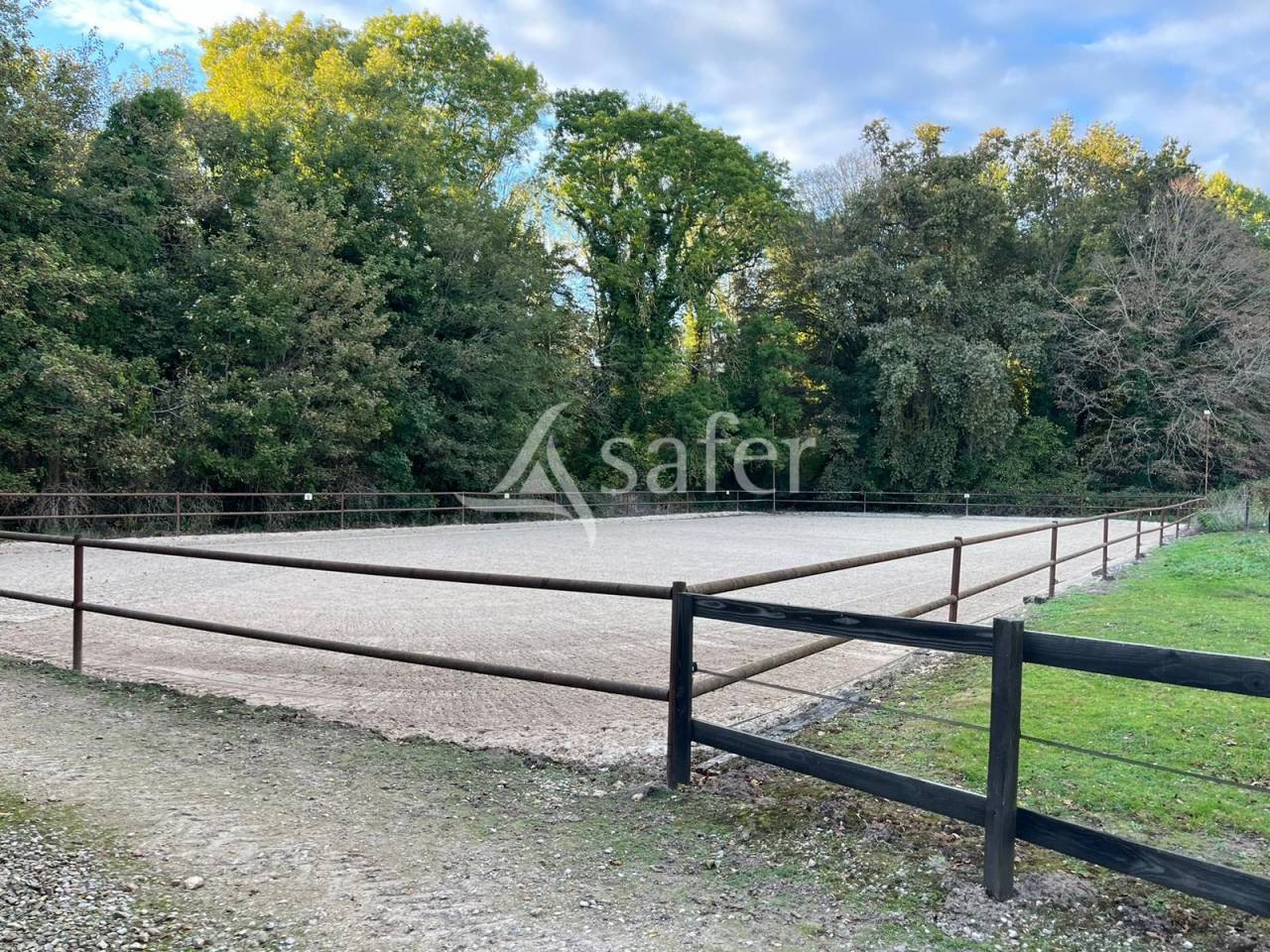 Equestrian property  Essonne