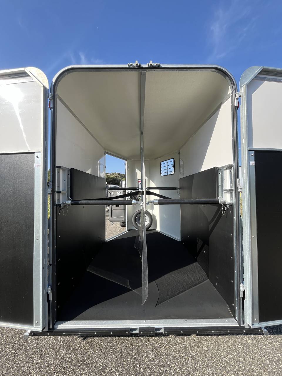Horse trailer Fautras  2 Stalls 2026 New