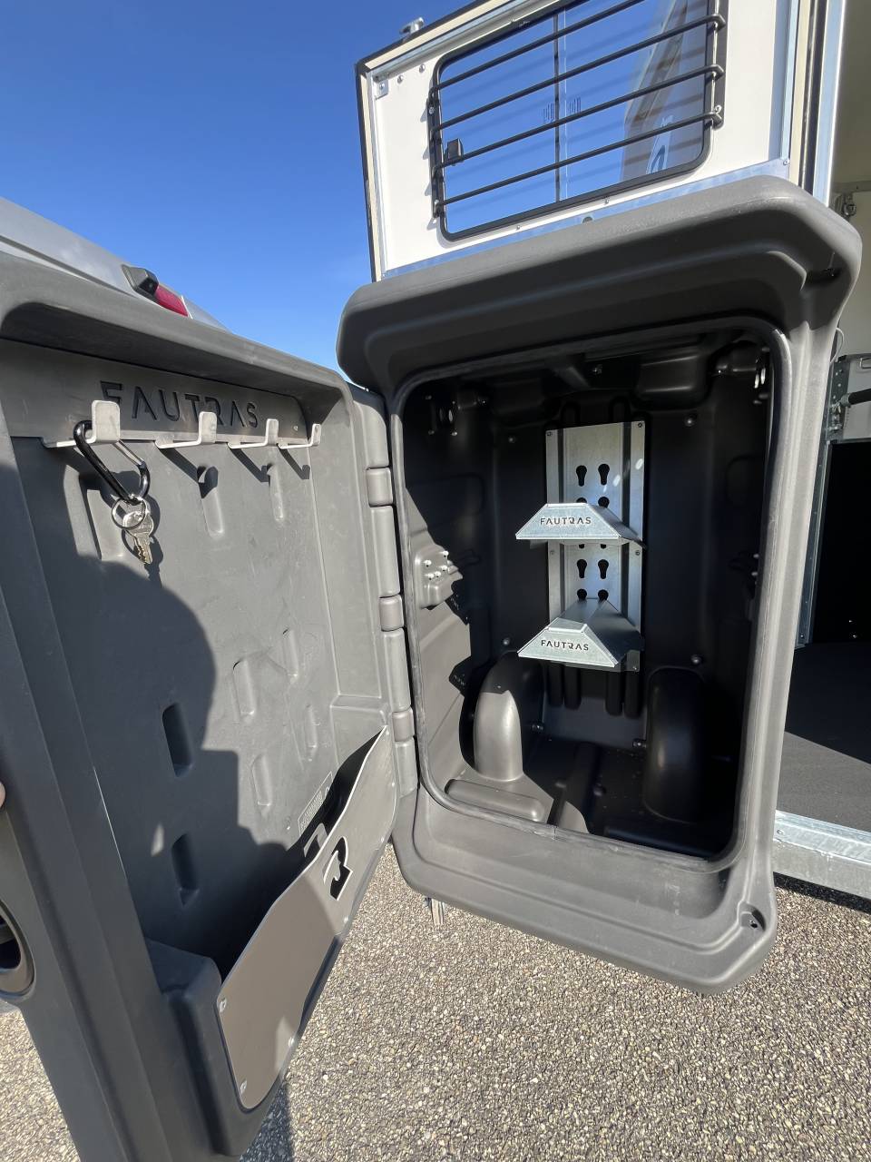 Horse trailer Fautras  2 Stalls 2026 New
