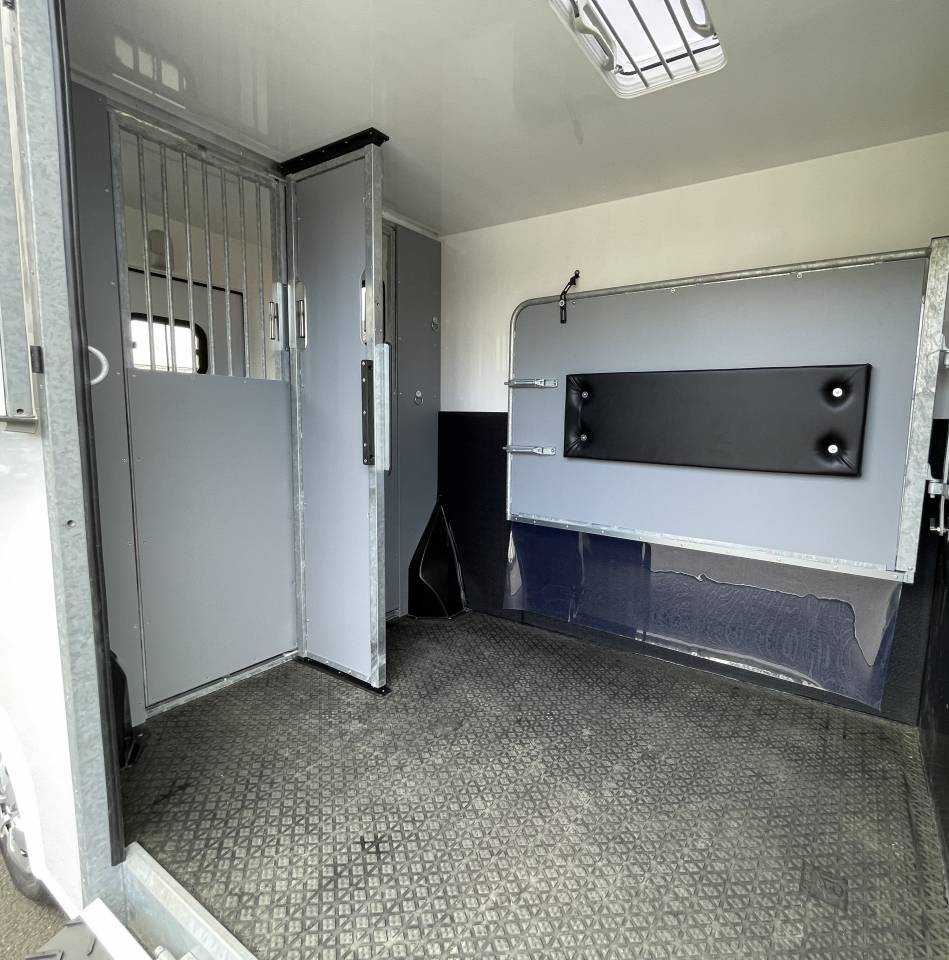 Horsebox HGV AP Petit Nissan Interstar L3  2026 New