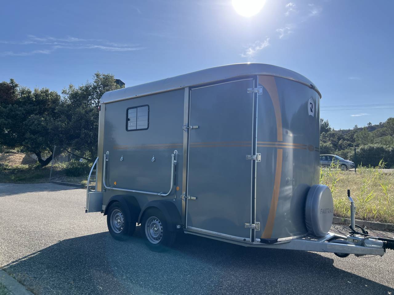Horse trailer Fautras  2 Stalls 2026 New