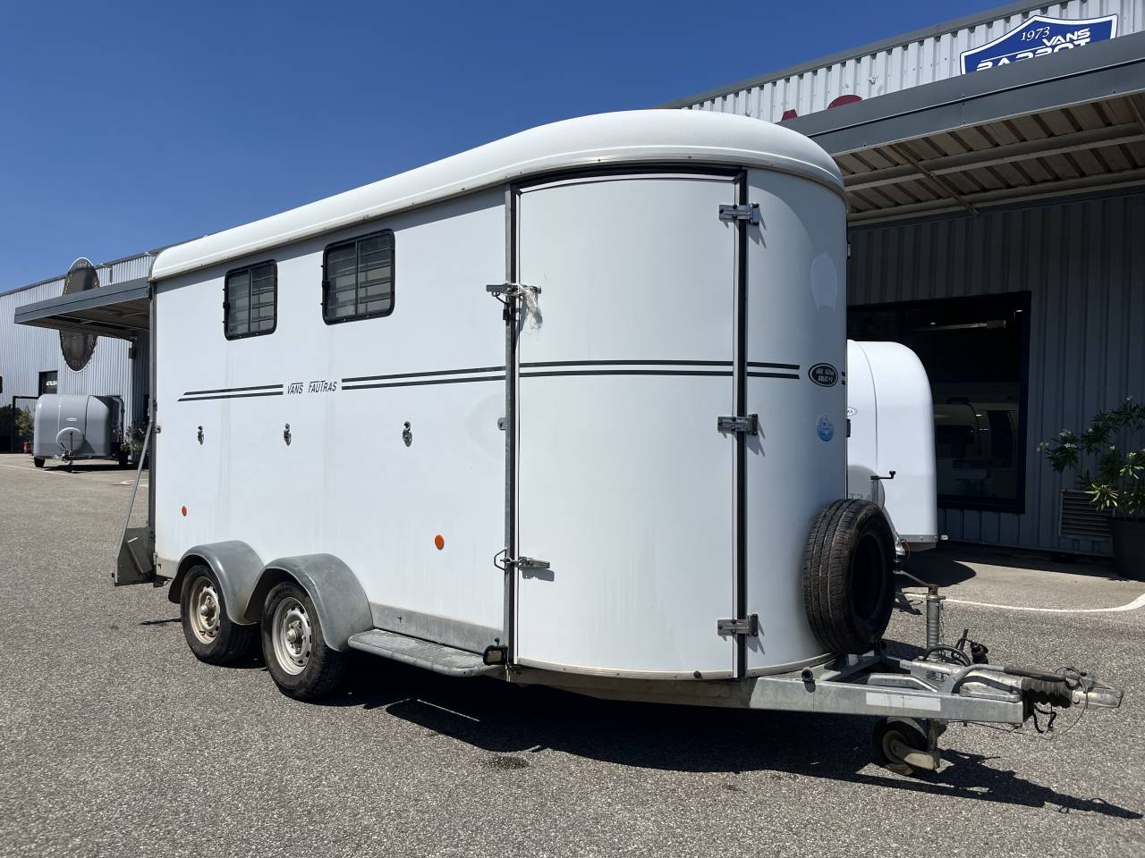 Horse trailer Fautras  3 Stalls 2012 Used
