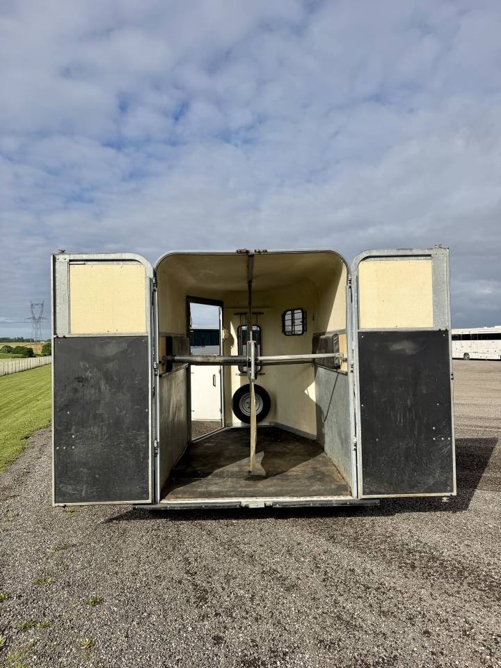 Horse trailer Fautras PROMAX 2 Stalls 2003 Used