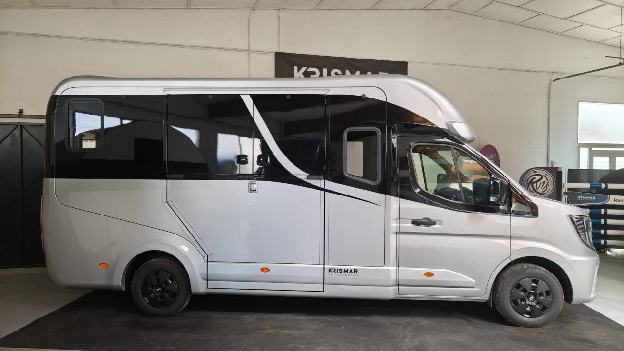 Horsebox HGV Krismar 5 PLACES ASSISES STALLES 2026 New