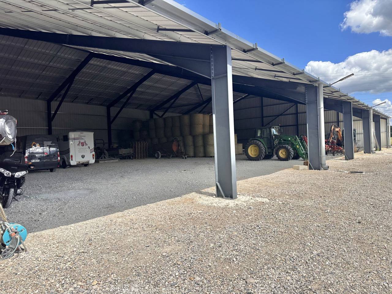 Livery yard  Ain
