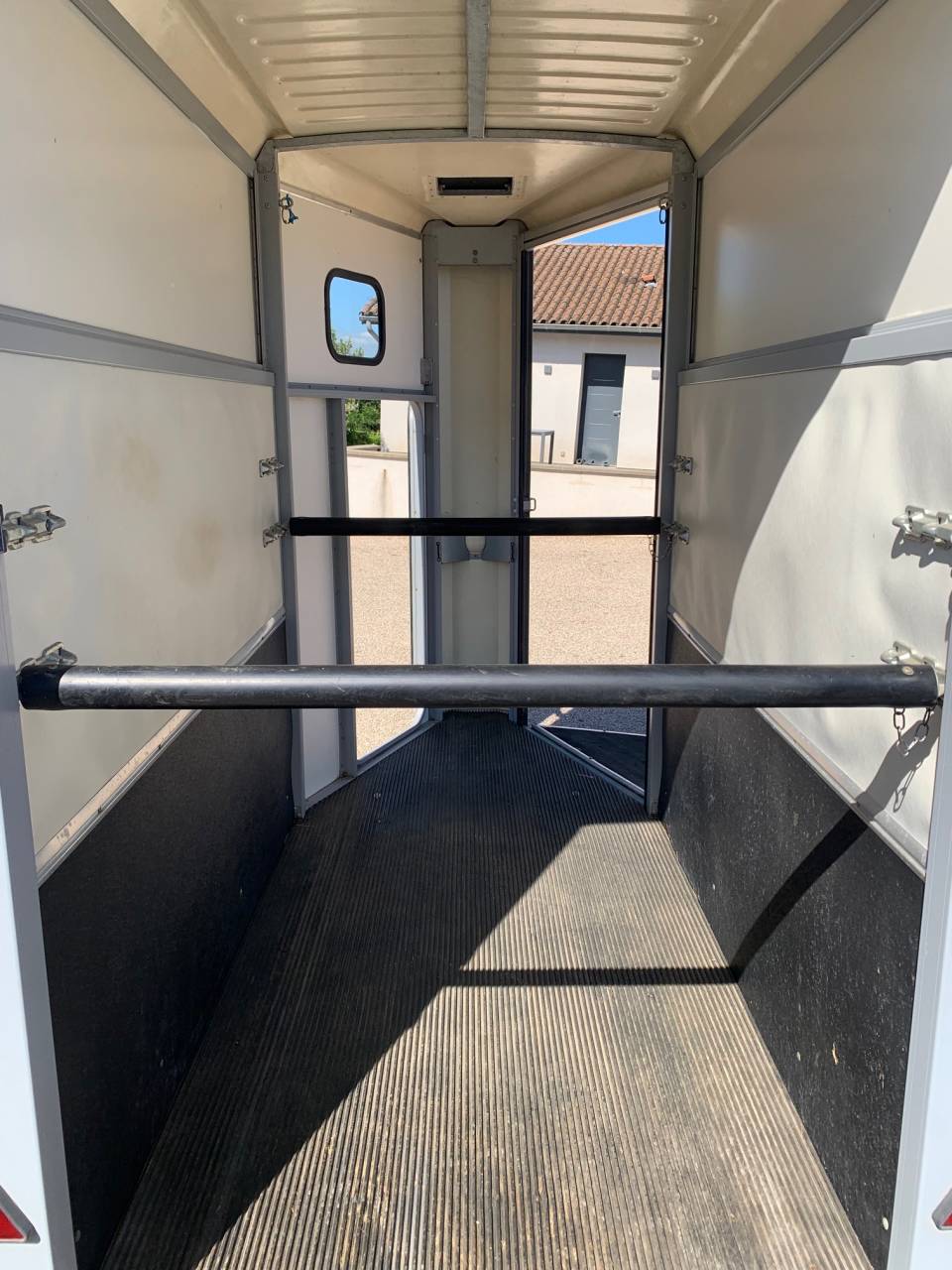Horse trailer Ifor Williams HB403 1,5 Stalls 2014 Used