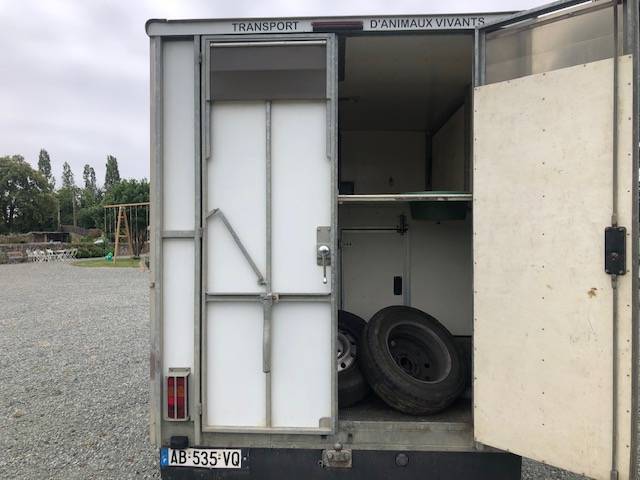 Horsebox HGV Renault 120D 2009 Used