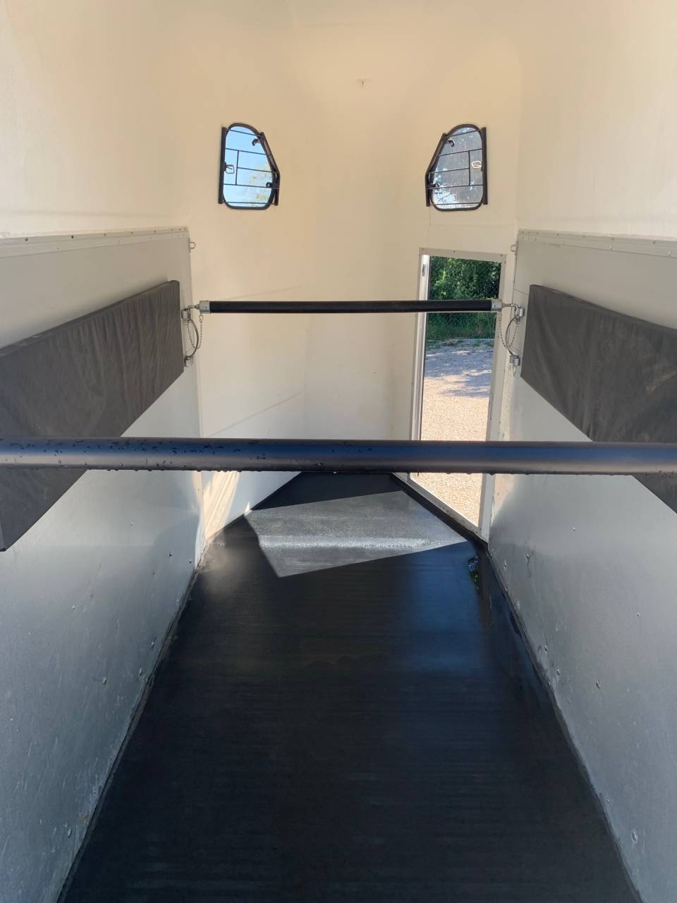 Horse trailer Cheval Liberte Gold One aluline (tout alu) 1,5 Stalls 2018 Used