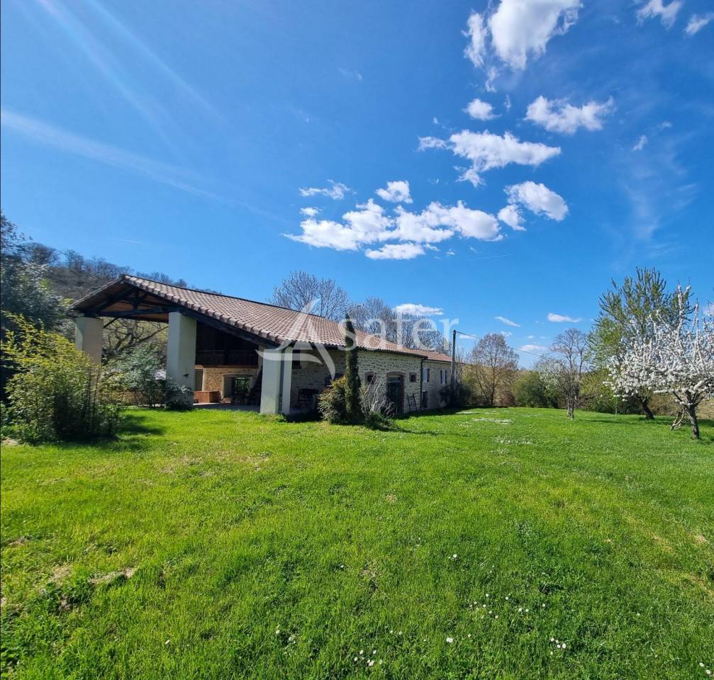 Other country property  Ari&egrave;ge