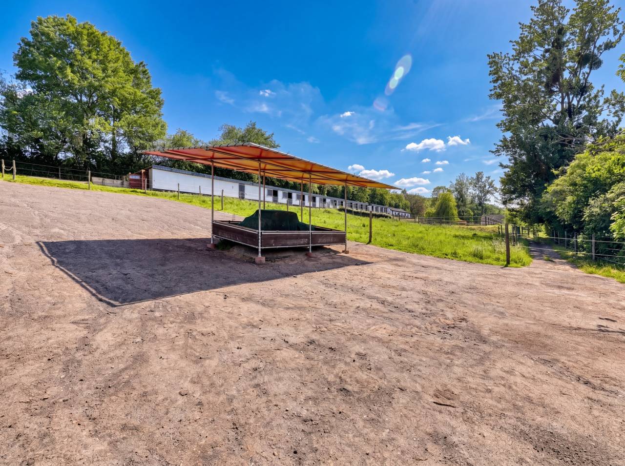 Equestrian property  Luxembourg belge