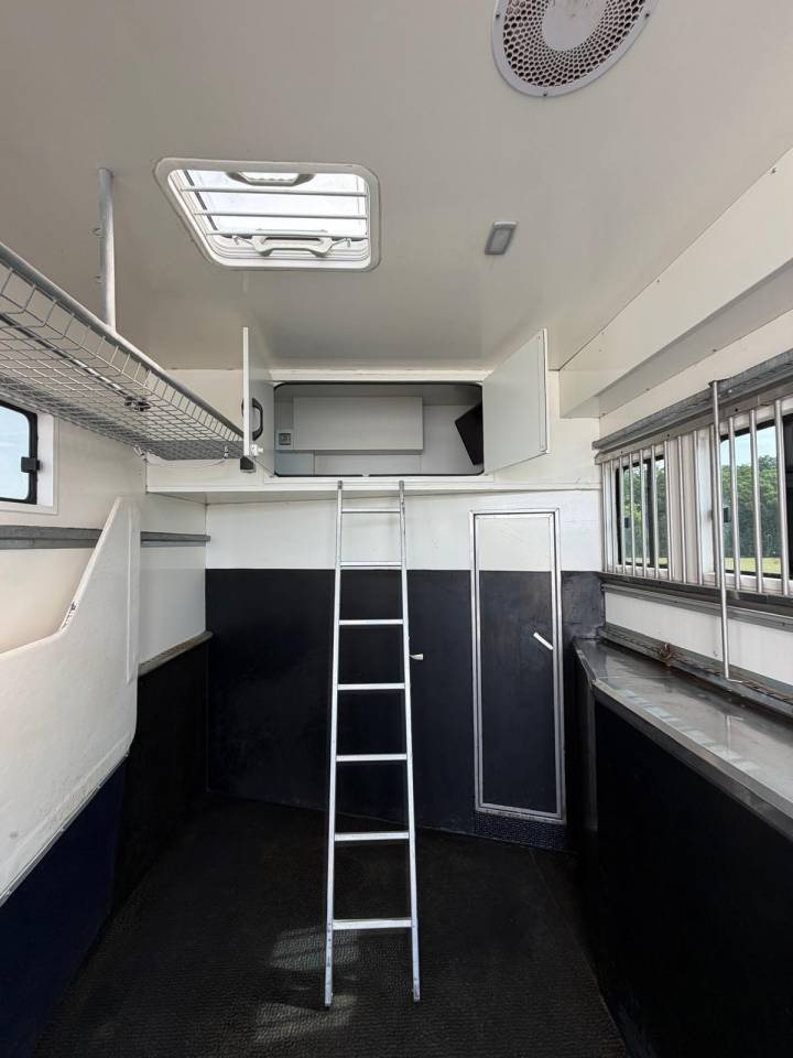 Horsebox NON-HGV Scania Paillard 2018 Used