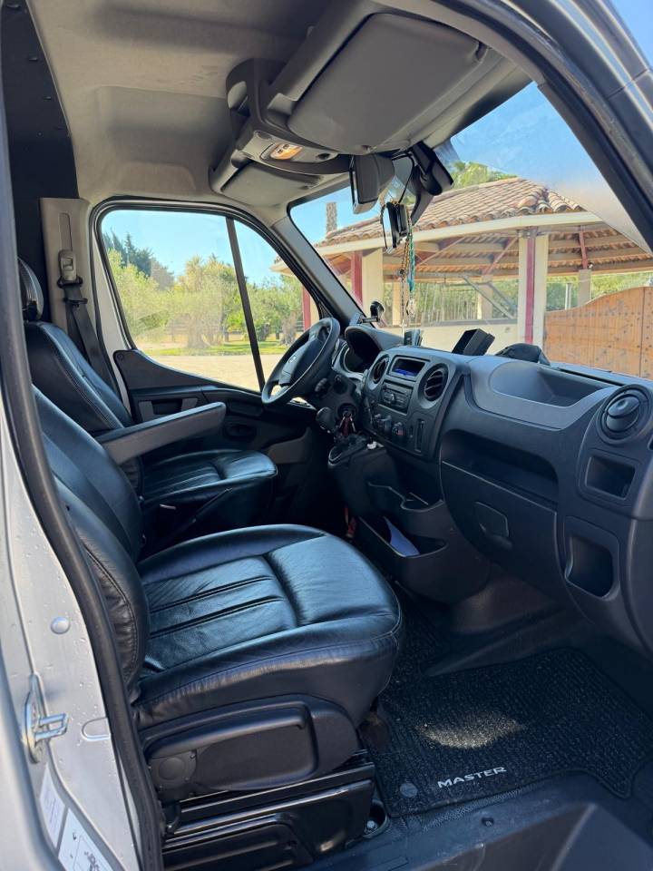 Horsebox HGV Renault Master 2017 Used