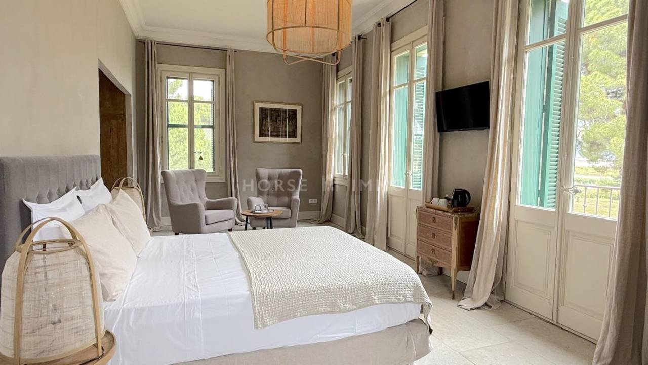 Luxurious equestrian property  Gard