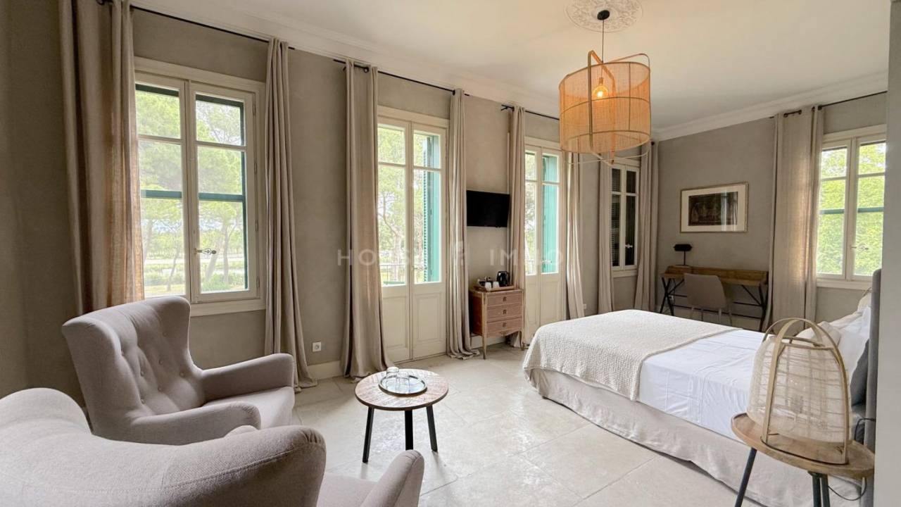 Luxurious equestrian property  Gard