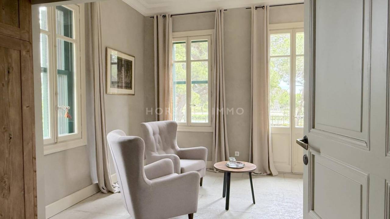 Luxurious equestrian property  Gard