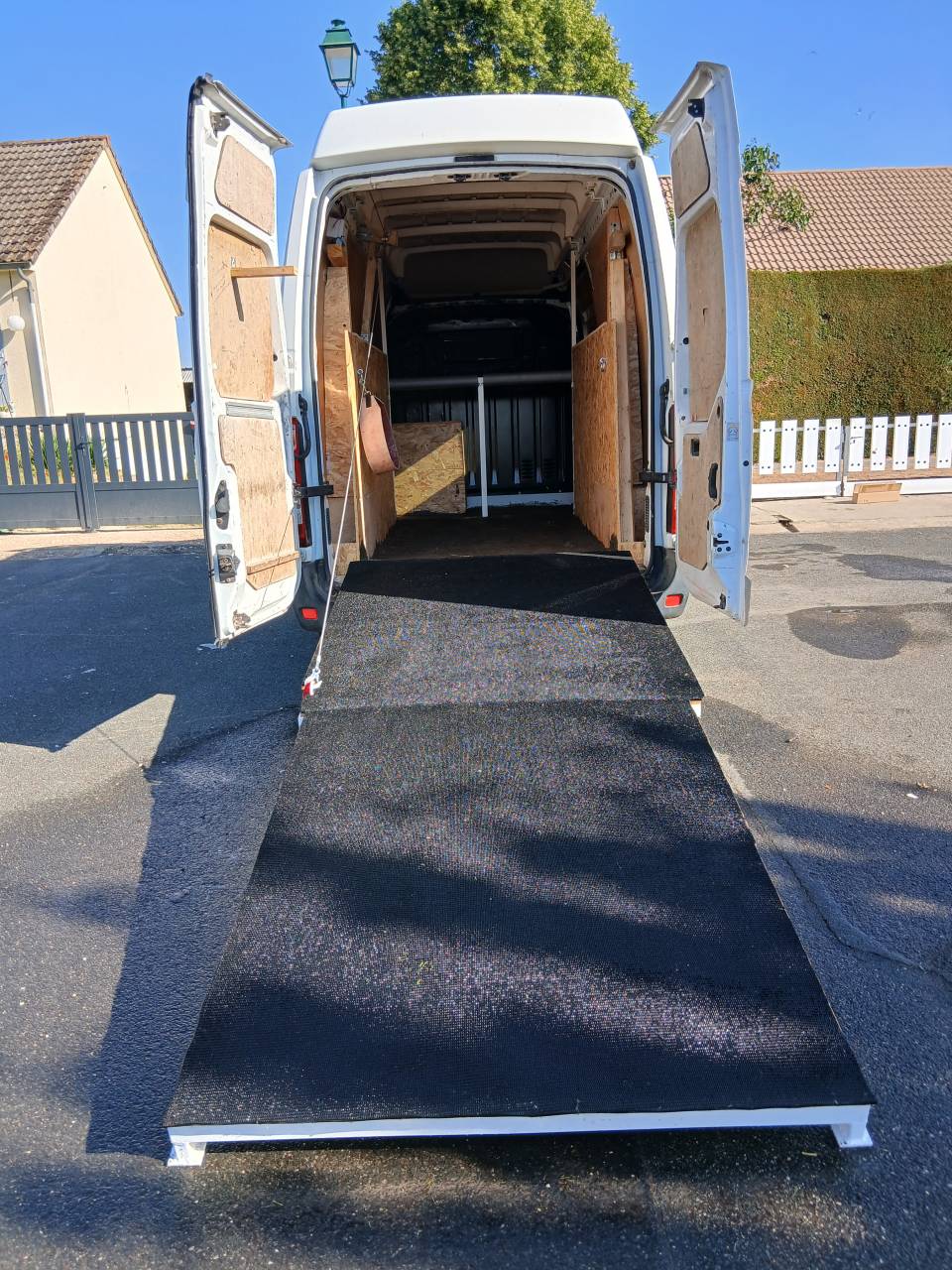 Horsebox HGV Renault MasterIII 2015 Used