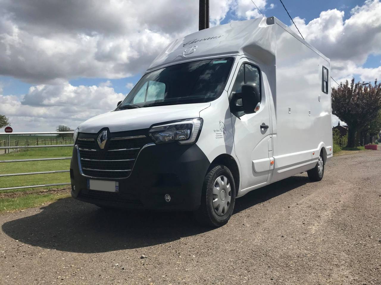 Horsebox HGV Renault Master 2021 Used