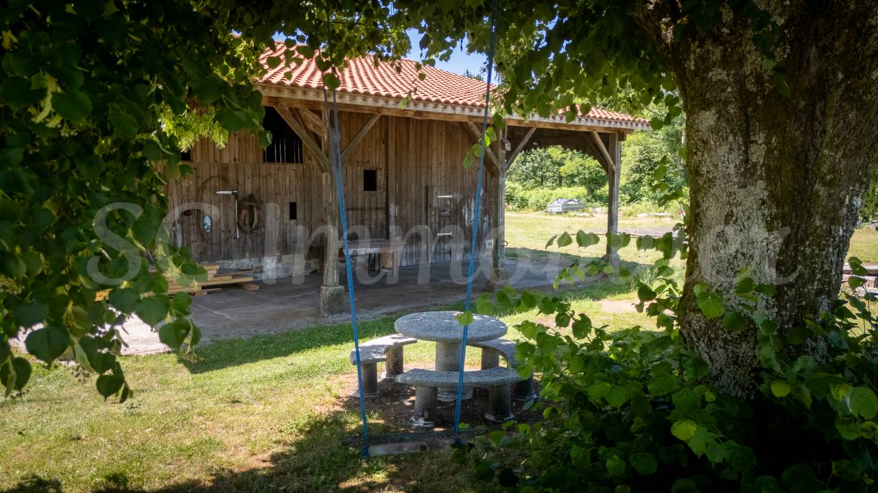 Luxurious equestrian property  Gironde