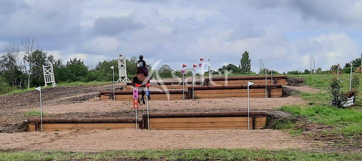 Equestrian property  Gironde