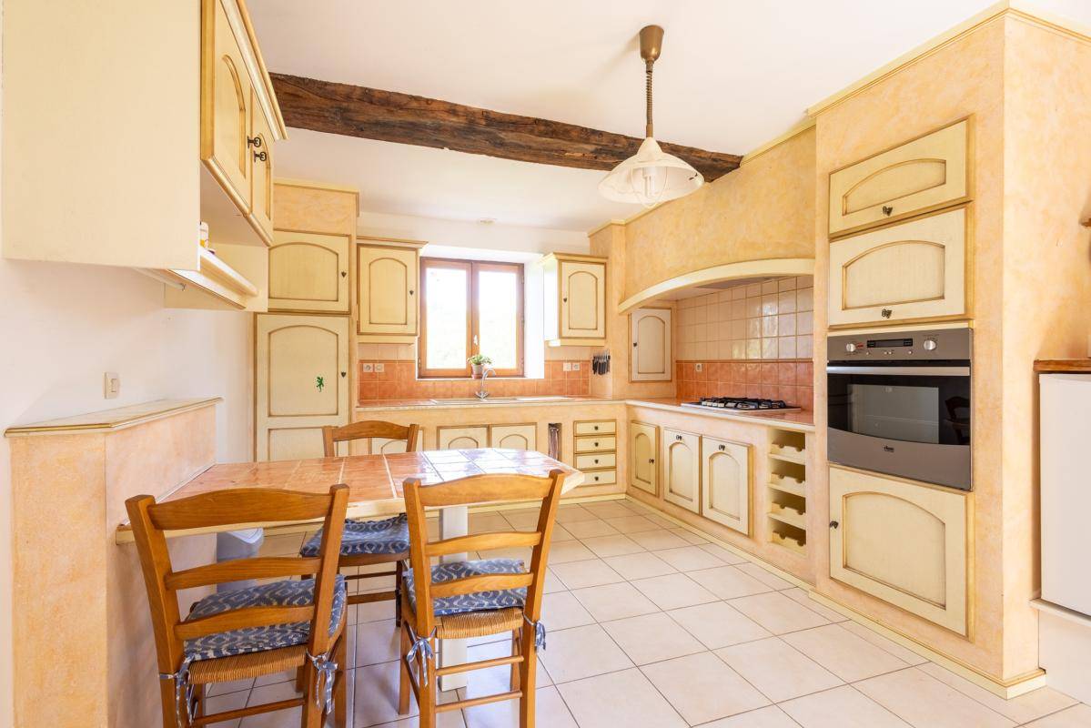 Equestrian property  Mayenne