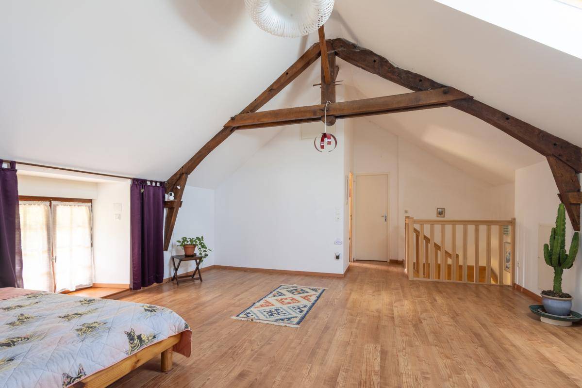 Equestrian property  Mayenne