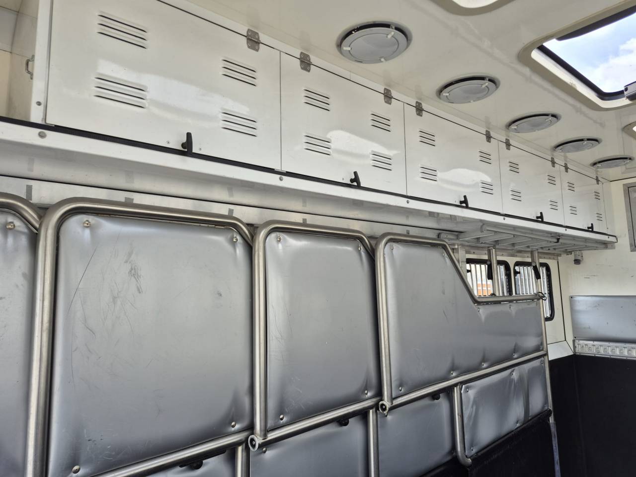 Horsebox NON-HGV Ketterer SCANIA P400 KETTERER 2012 Used