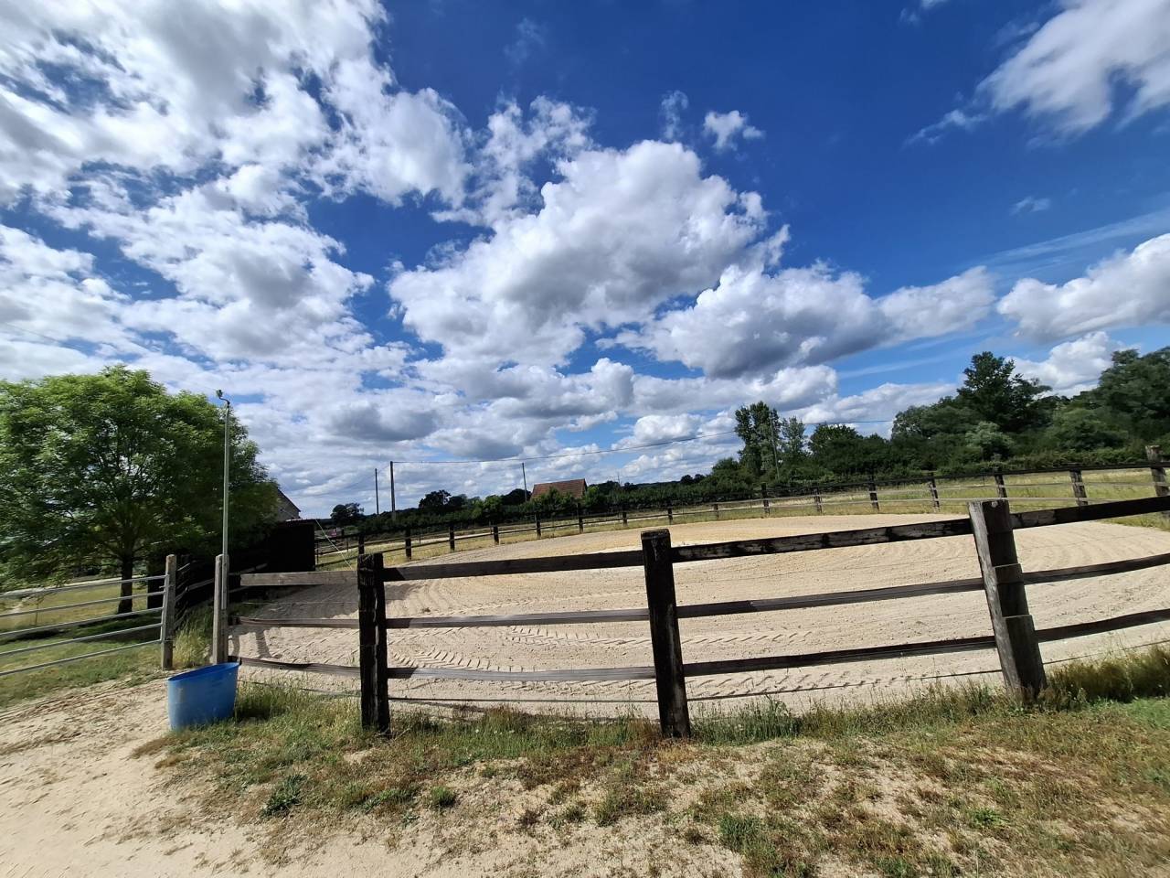 Equestrian property  Cher
