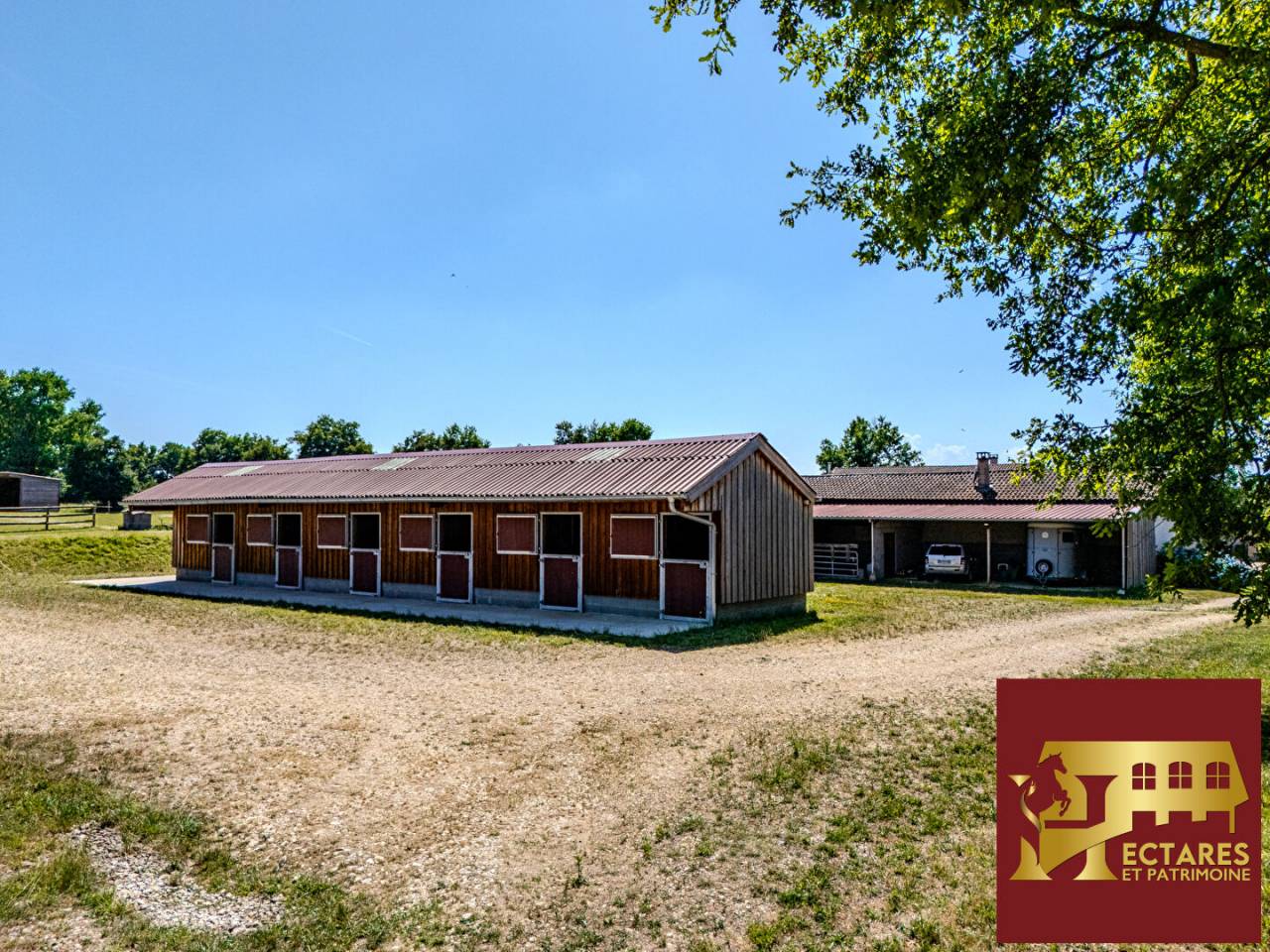 Equestrian property  Ain