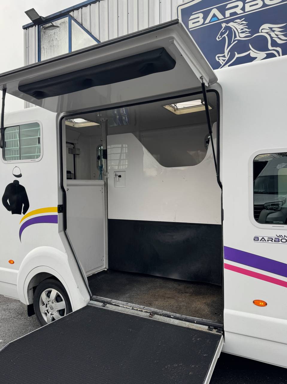 Horsebox HGV Barbot master 2021 Used