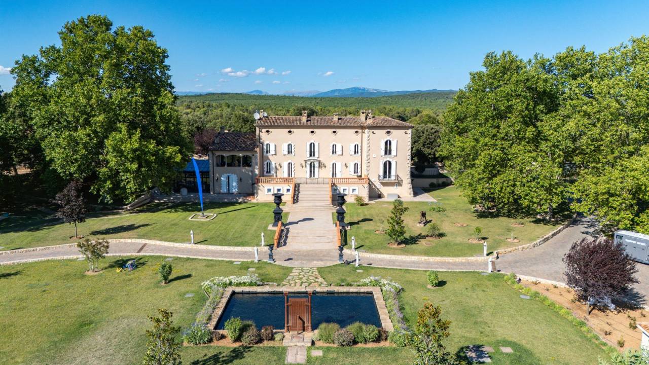 Luxurious equestrian property  Var