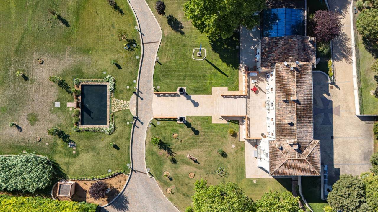 Luxurious equestrian property  Var