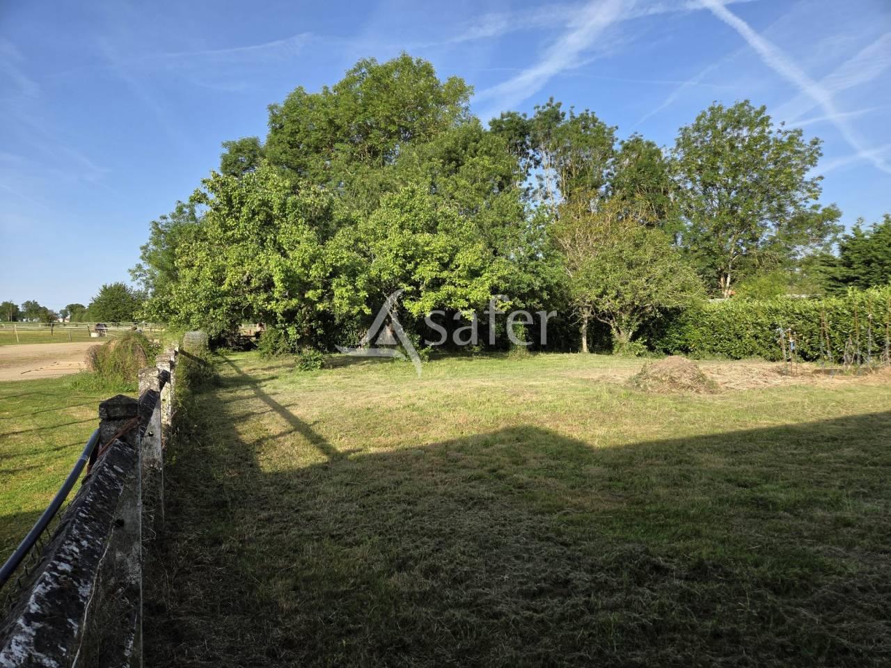 Equestrian property  Vend&eacute;e