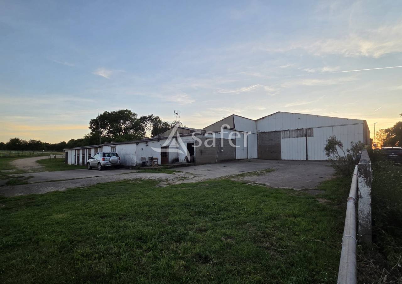Equestrian property  Vend&eacute;e