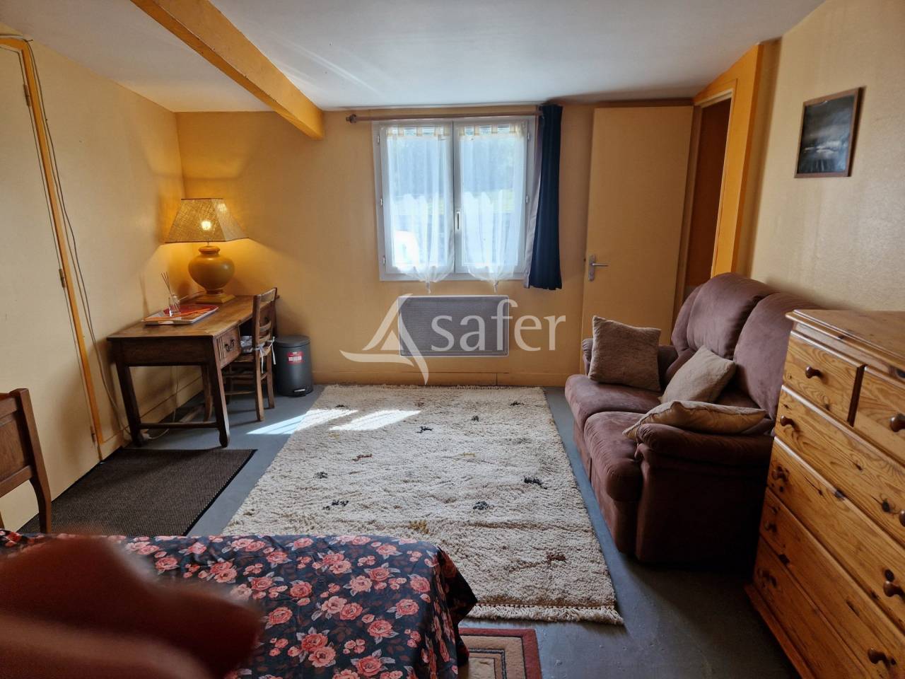 Equestrian property  Vend&eacute;e
