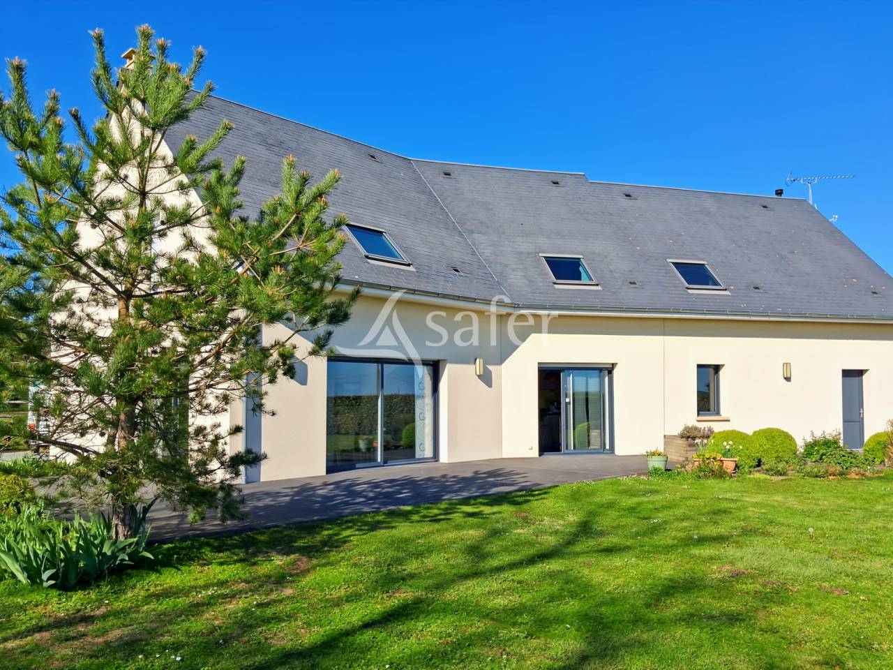Equestrian property  Calvados