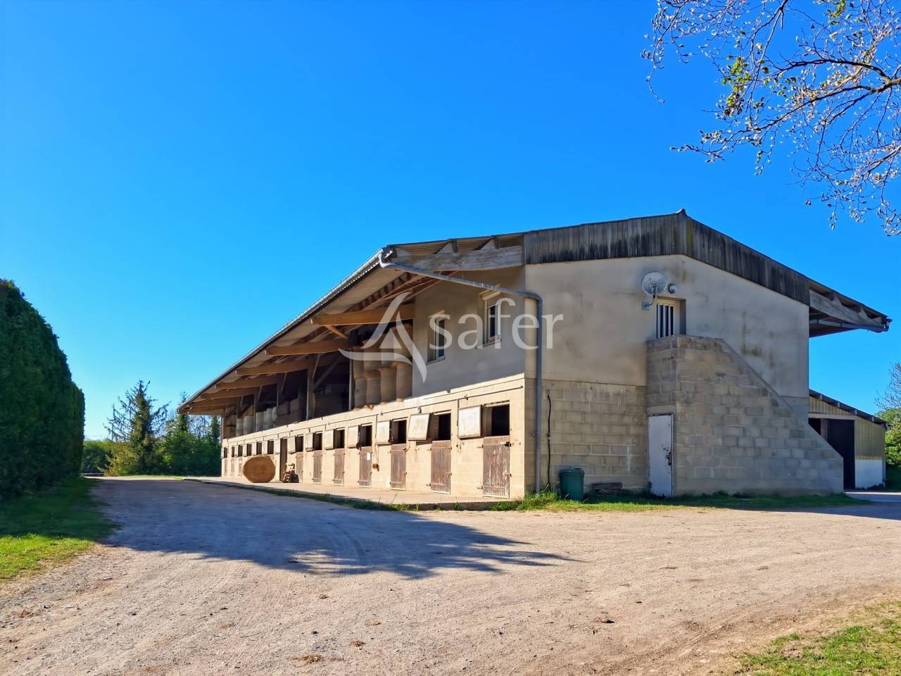 Equestrian property  Calvados