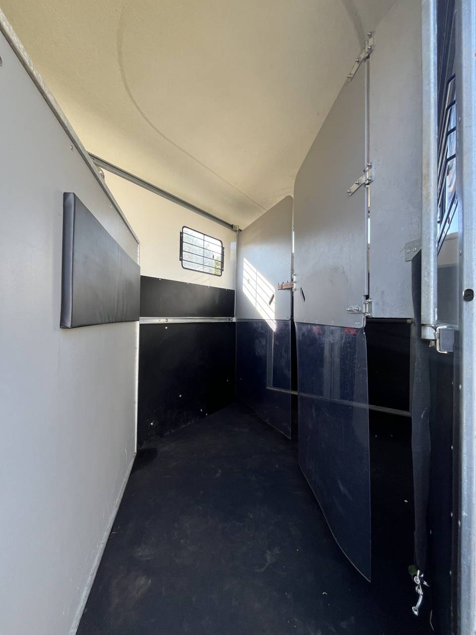 Horse trailer Fautras  2 Stalls 2019 Used