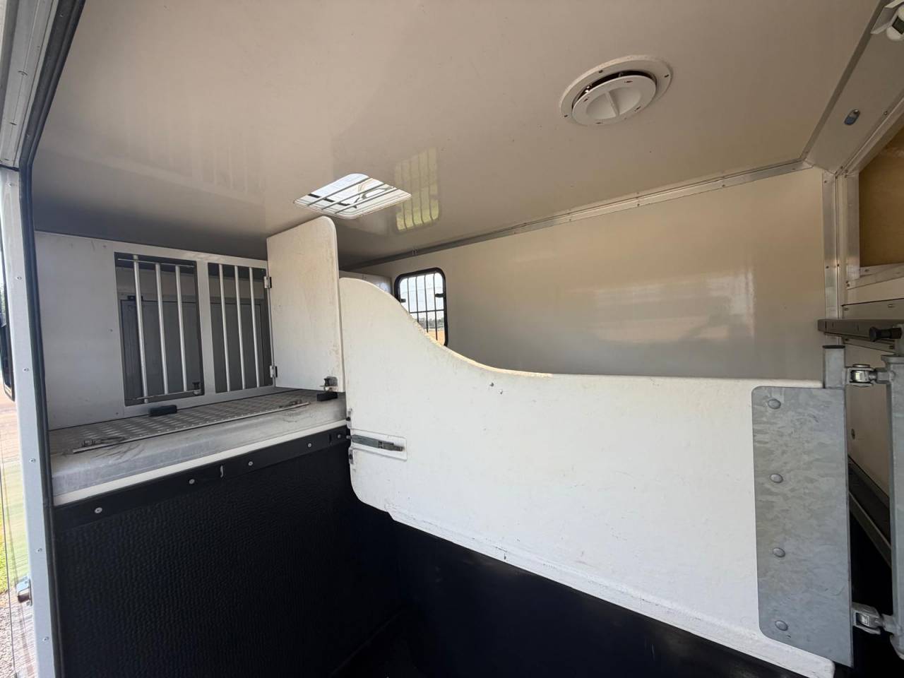 Horsebox HGV Opel CAVALCAR 2018 Used